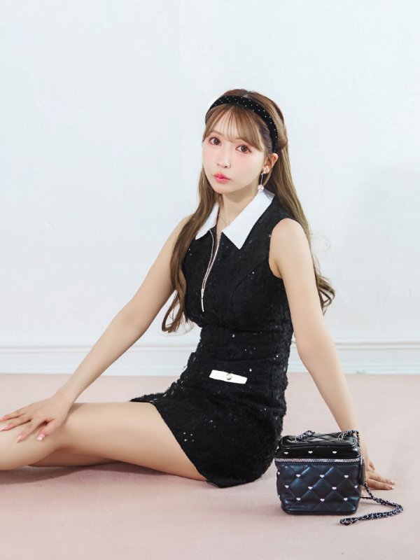 ブラック　モデル：三上悠亜　身長：159cm　着用サイズ：Sサイズ