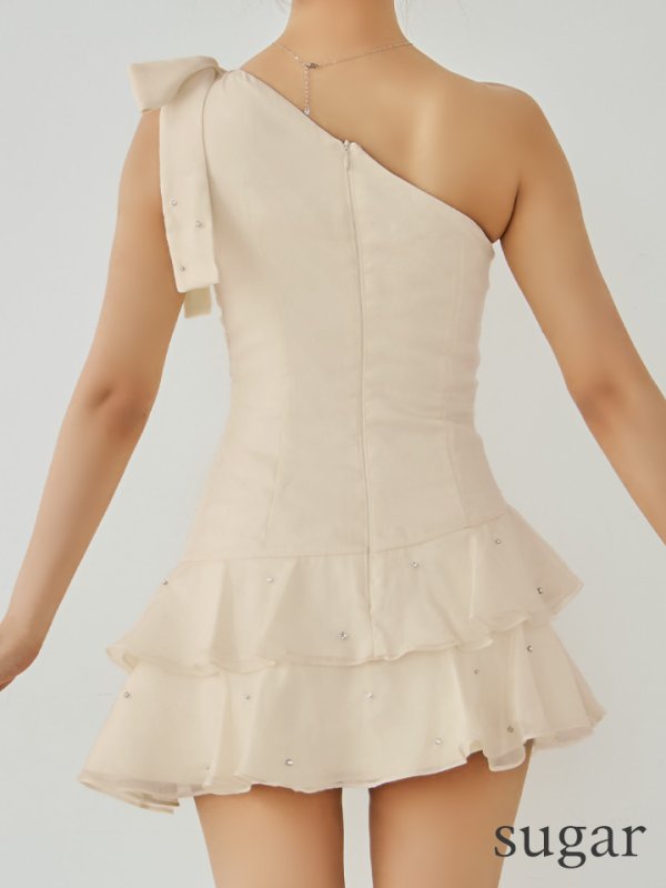 アイボリー モデル：三上悠亜　身長：159cm　着用サイズ：Sサイズ