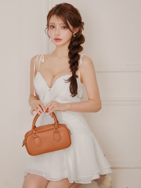 ホワイト　モデル：ももか　身長：156cm　着用サイズ：Sサイズ