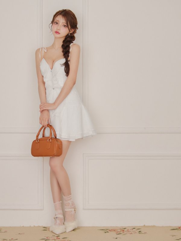 ホワイト　モデル：ももか　身長：156cm　着用サイズ：Sサイズ