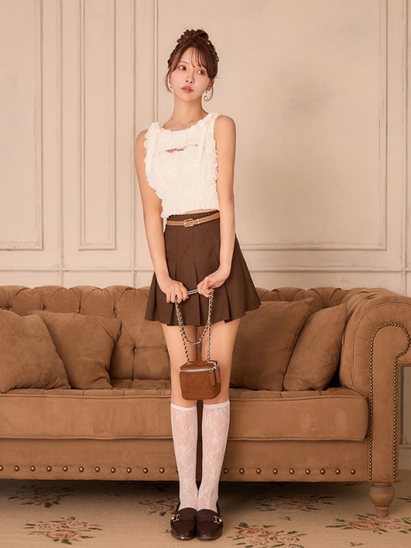 アイボリー×ブラウン　モデル：三上悠亜　身長：159cm　着用サイズ：Sサイズ