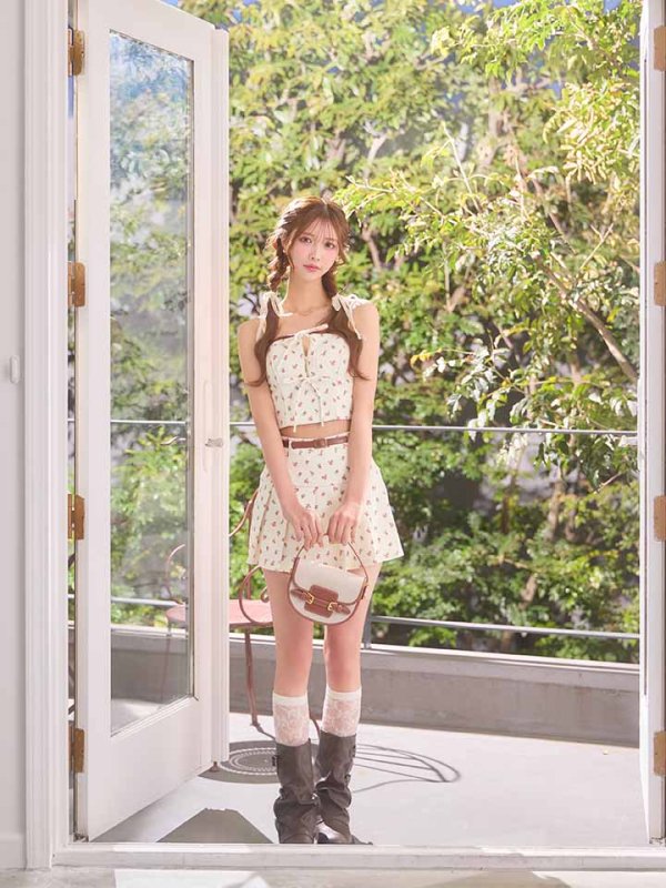 ピンク　モデル：さんご　身長：170cm　着用サイズ：Sサイズ