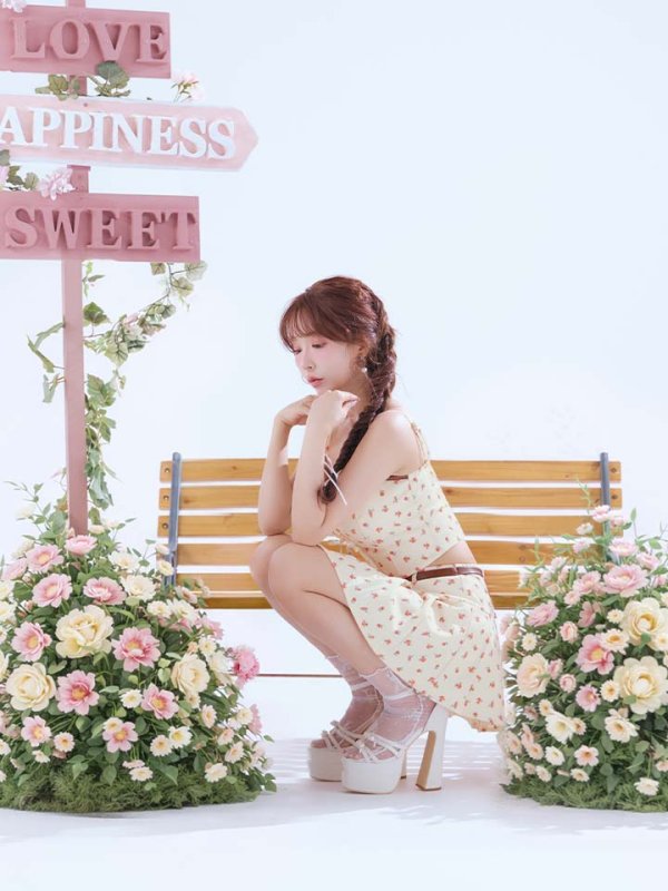 ピンク　モデル：三上悠亜　身長：159cm　着用サイズ：Sサイズ