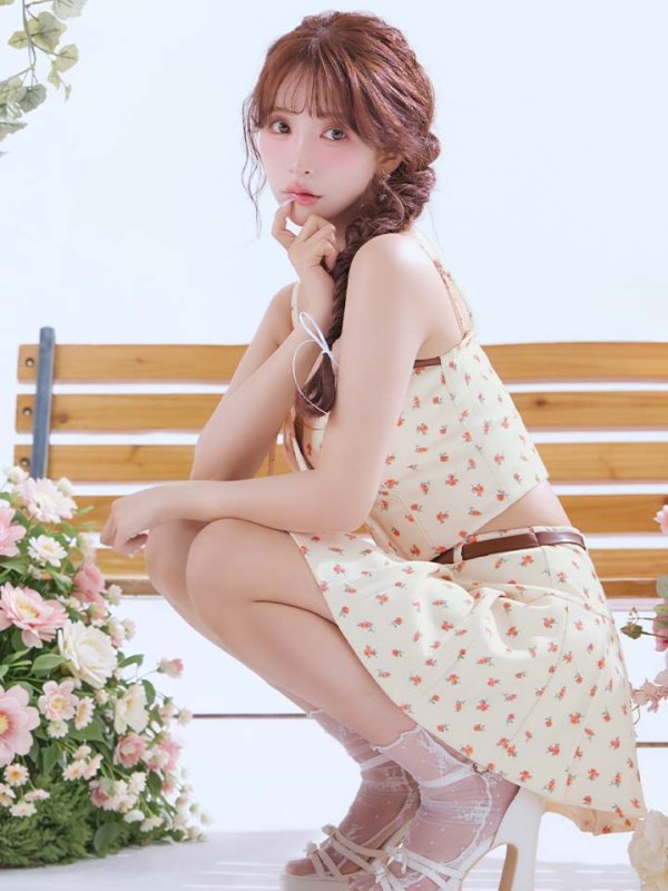 ピンク　モデル：三上悠亜　身長：159cm　着用サイズ：Sサイズ