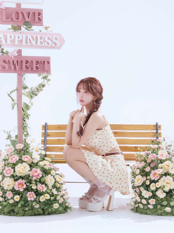 ピンク　モデル：三上悠亜　身長：159cm　着用サイズ：Sサイズ