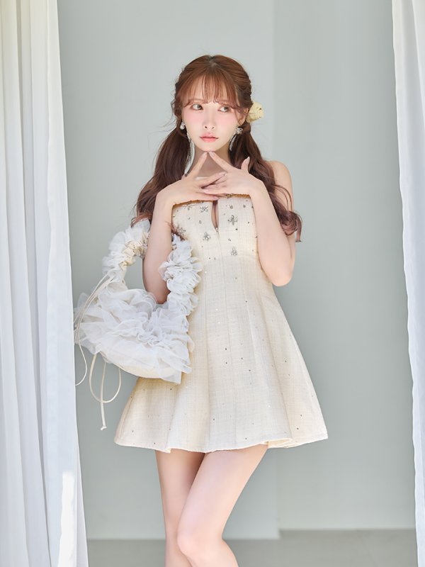 アイボリー　モデル：三上悠亜　身長：159cm　着用サイズ：Sサイズ
