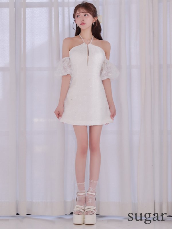 ホワイト　モデル：カルア　身長156cm　着用サイズ：Sサイズ