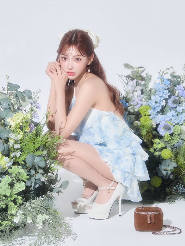 ブルー モデル:明日花キララ 身長:162cm 着用サイズ:Sサイズ