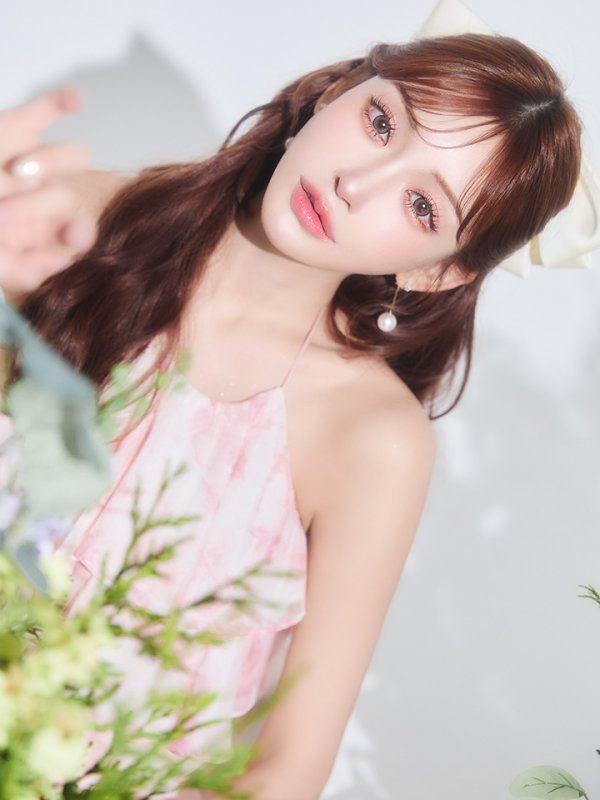 ピンク モデル:明日花キララ 身長:162cm 着用サイズ:Sサイズ