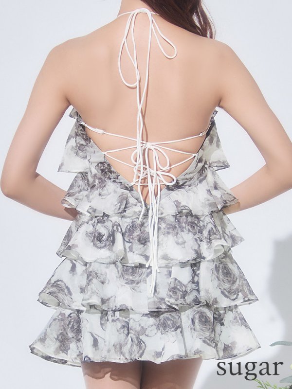 ホワイトxブラック モデル:明日花キララ 身長:162cm 着用サイズ:Sサイズ