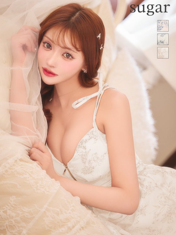 ベージュ　モデル：明日花キララ　身長162cm　着用サイズ：Sサイズ