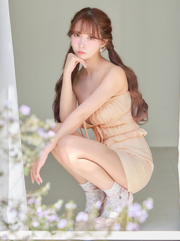 クリーム　モデル：三上悠亜　身長：159cm　着用サイズ：Sサイズ