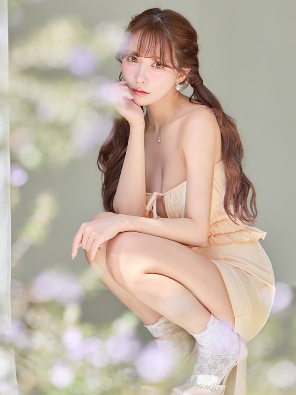 クリーム　モデル：三上悠亜　身長：159cm　着用サイズ：Sサイズ