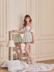 ホワイト　モデル：いおり 身長：164cm 着用サイズ：Sサイズ