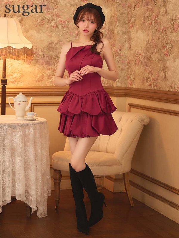 レッド　モデル：羽澄まり　身長：158cm　着用サイズ：Sサイズ