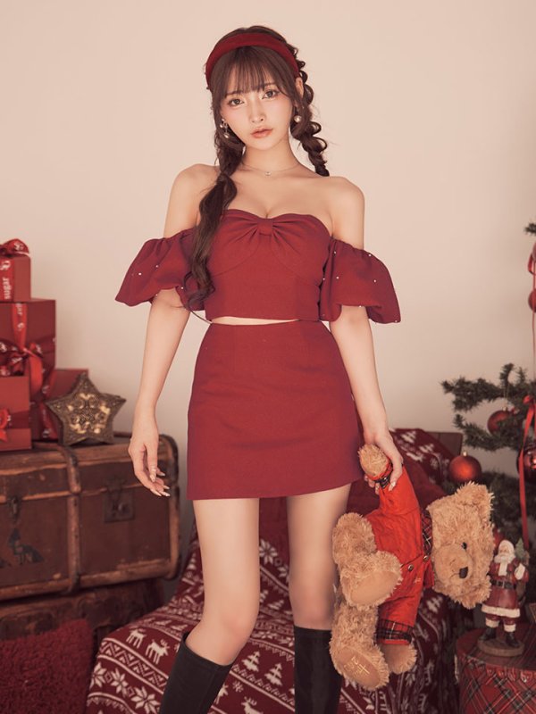 レッド　モデル：まみ　身長：160cm　着用サイズ：Sサイズ