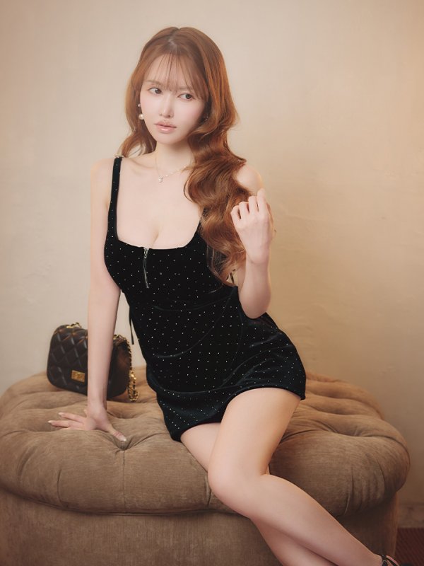 ブラック　モデル：ゆめ　身長：160cm　着用サイズ：Sサイズ