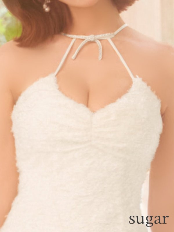 アイボリー　モデル：明日花キララ　身長162cm　着用サイズ：Sサイズ