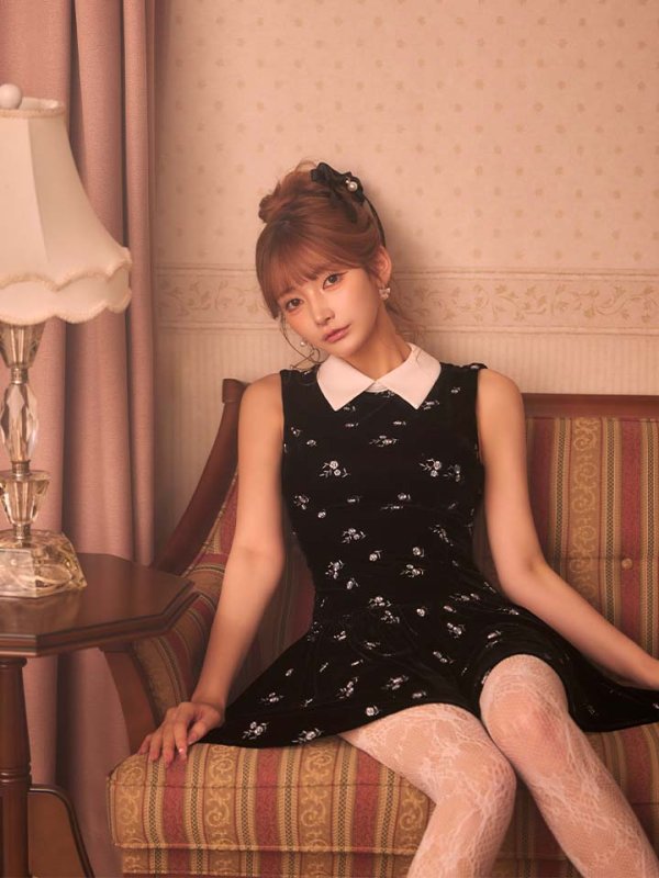ブラック　モデル：まみ　身長：161cm　着用サイズ：Sサイズ