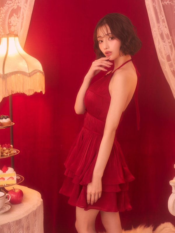 レッド　モデル：天海りこ　身長：156cm　着用サイズ：Sサイズ