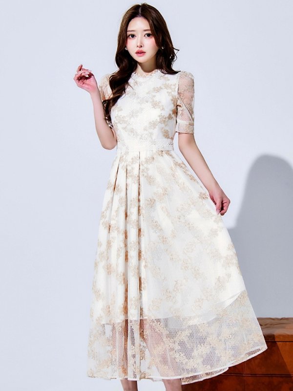 アイボリー モデル：ゆめ　身長：160cm　着用サイズ：8号(Sサイズ)