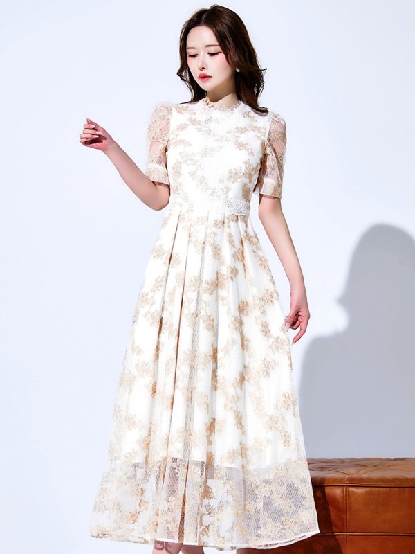 アイボリー モデル：ゆめ　身長：160cm　着用サイズ：8号(Sサイズ)