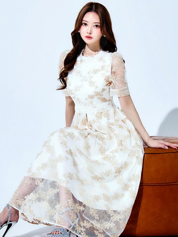 アイボリー モデル：ゆめ　身長：160cm　着用サイズ：8号(Sサイズ)