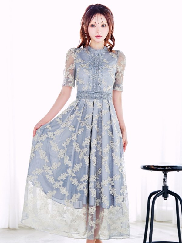 スモーキーブルー　モデル：真優川咲　身長：158cm　着用サイズ：8号(Sサイズ)