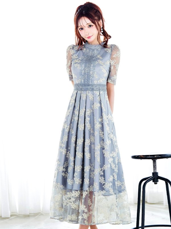 スモーキーブルー　モデル：真優川咲　身長：158cm　着用サイズ：8号(Sサイズ)