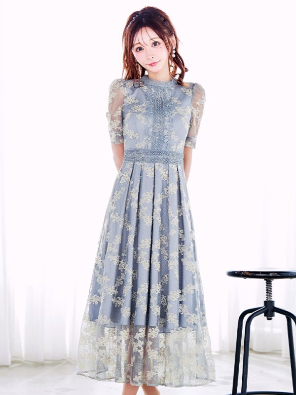 スモーキーブルー　モデル：真優川咲　身長：158cm　着用サイズ：8号(Sサイズ)