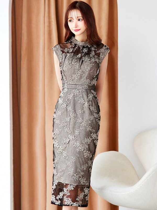 ブラックベージュ モデル：真優川咲　身長：158cm　着用サイズ：8号(Sサイズ)