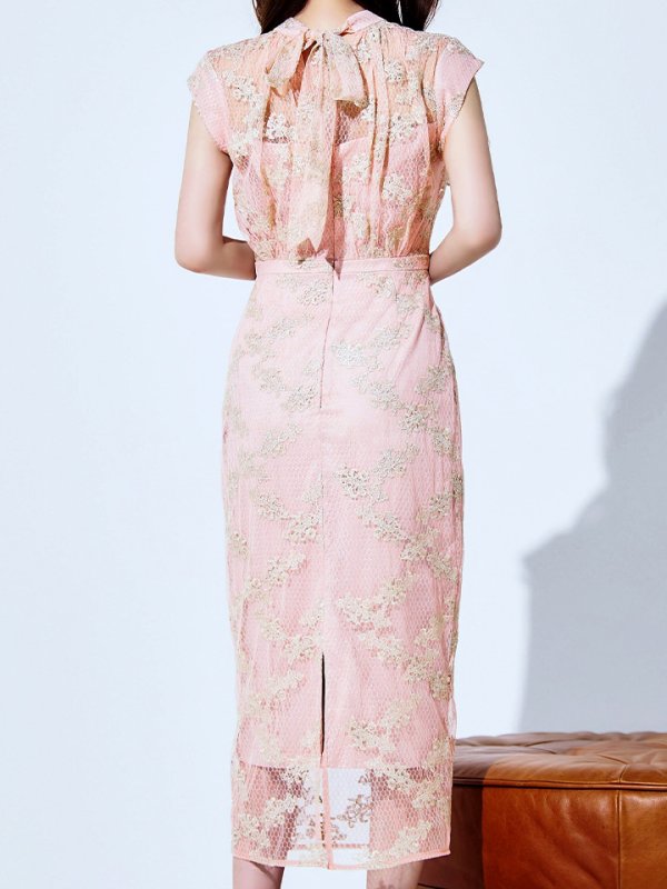 モーヴ　モデル：ゆめ　身長：160cm　着用サイズ：8号(Sサイズ)