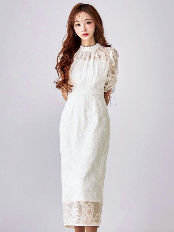 アイボリー モデル：真優川咲　身長：158cm　着用サイズ：8号(Sサイズ)