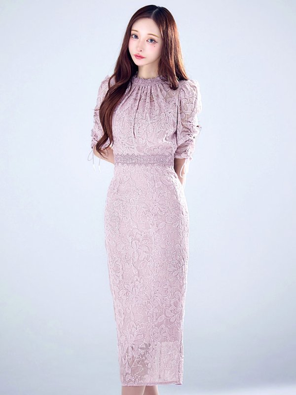 スモーキーラベンダー モデル：真優川咲　身長：158cm　着用サイズ：8号(Sサイズ)