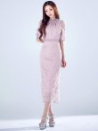 スモーキーラベンダー モデル：真優川咲　身長：158cm　着用サイズ：8号(Sサイズ)