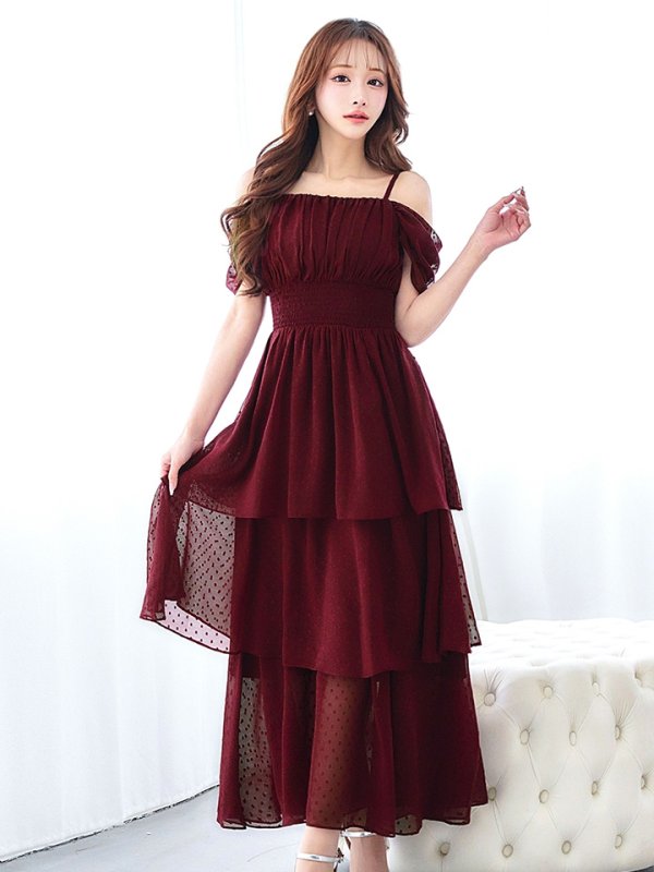 バーガンディ　モデル：真優川咲　身長：158cm　着用サイズ：8号(Sサイズ)