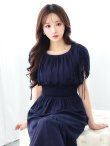 ネイビー　モデル：真優川咲　身長：158cm　着用サイズ：8号(Sサイズ)