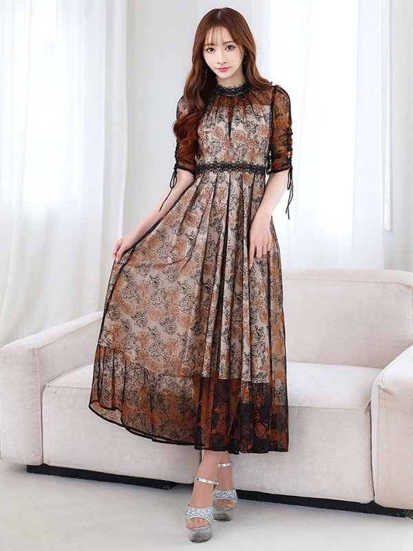 ブラックベージュ　モデル：真優川咲　身長：158cm　着用サイズ：8号(Sサイズ)