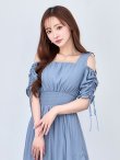 スモーキーブルー　モデル：真優川咲　身長：158cm　着用サイズ：Sサイズ