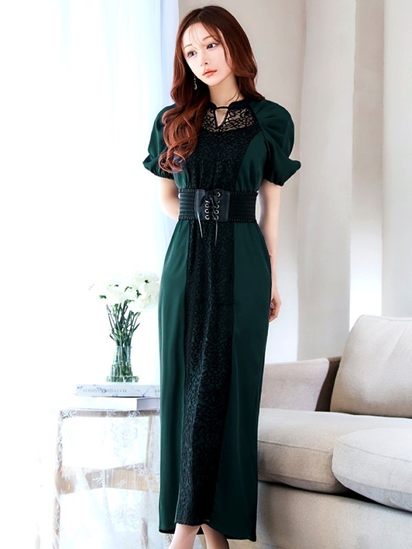 ダークグリーン モデル：真優川咲　身長：158cm　着用サイズ：8号(Sサイズ)