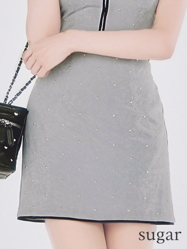 グレー モデル：明日花キララ　身長：162cm　着用サイズ：Sサイズ