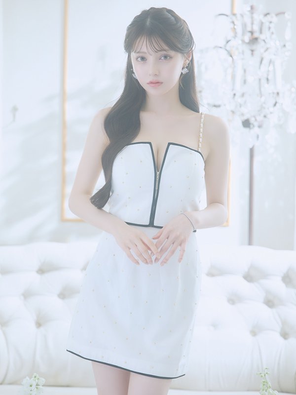 ホワイト モデル:ももか 身長:156cm 着用サイズ:Sサイズ