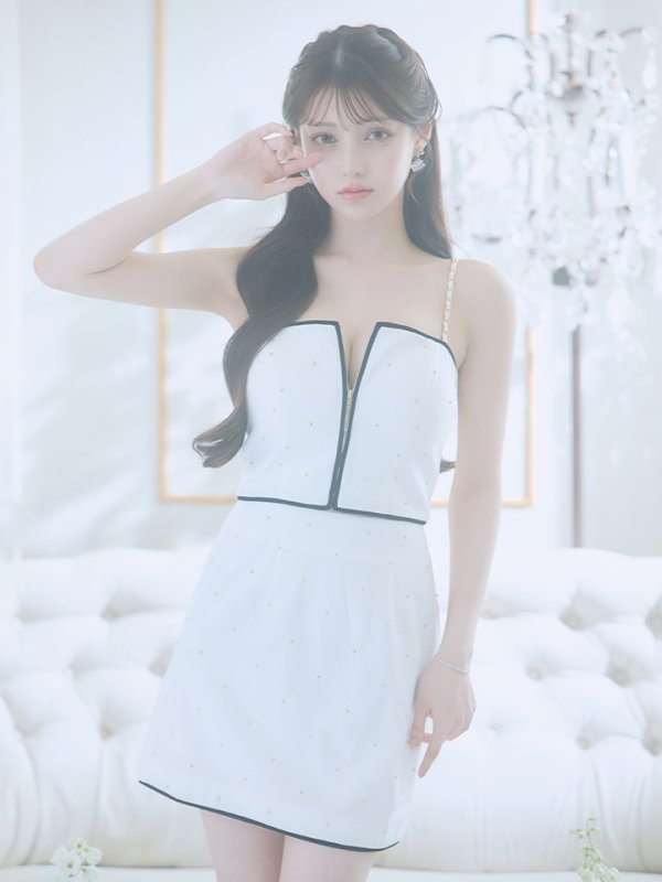 ホワイト モデル:ももか 身長:156cm 着用サイズ:Sサイズ