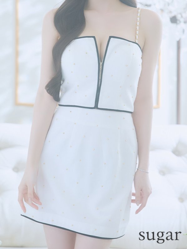 ホワイト モデル:ももか 身長:156cm 着用サイズ:Sサイズ