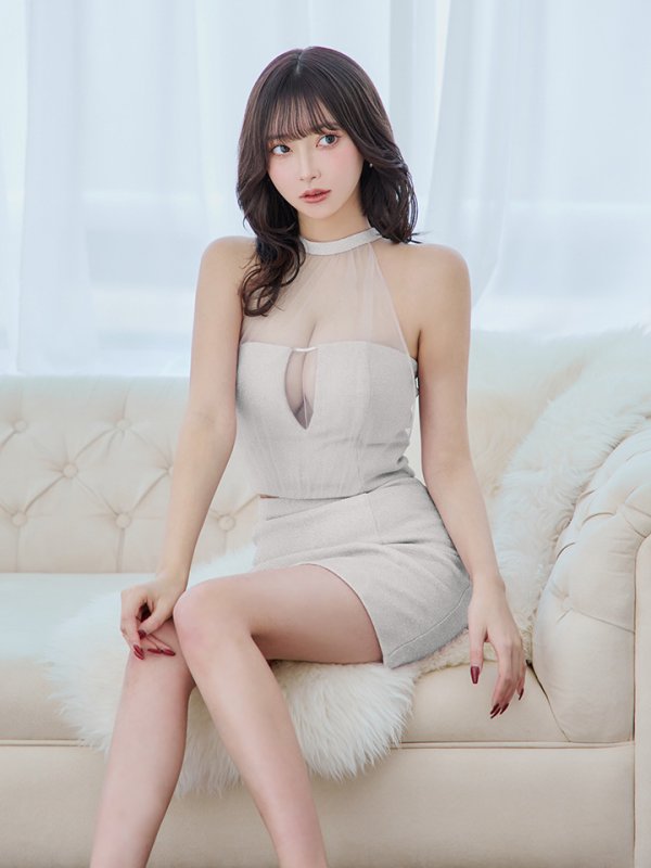 ホワイト モデル：ぴょな　身長：160cm　着用サイズ：Sサイズ