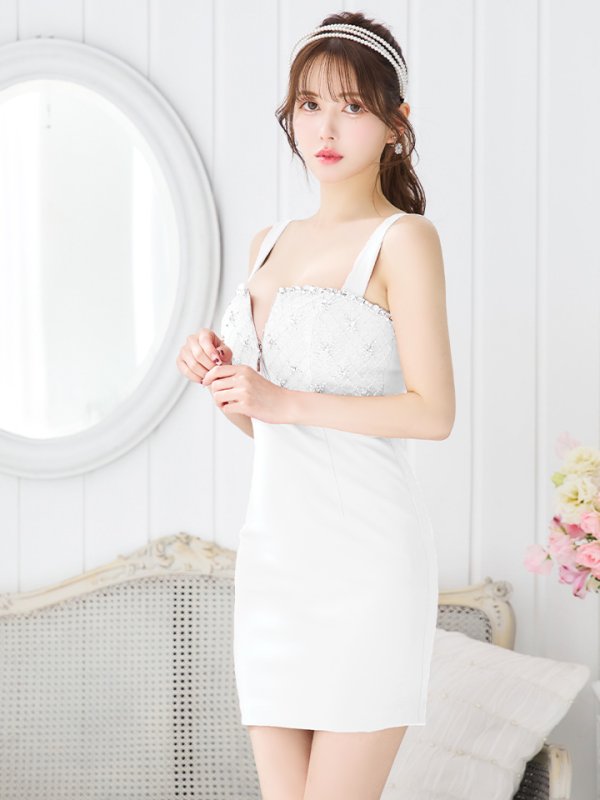 ホワイト モデル：ゆめ　身長：160cm　着用サイズ：Sサイズ