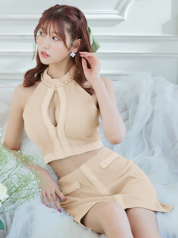 アイボリー モデル:阿部なつき 身長:160cm 着用サイズ:Sサイズ