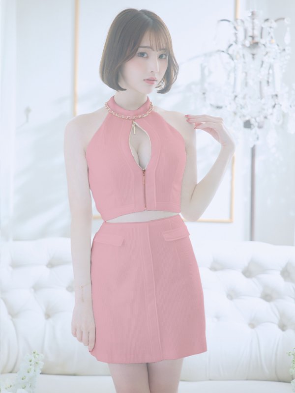 ピンク モデル:天海りこ 身長:156cm 着用サイズ:Sサイズ