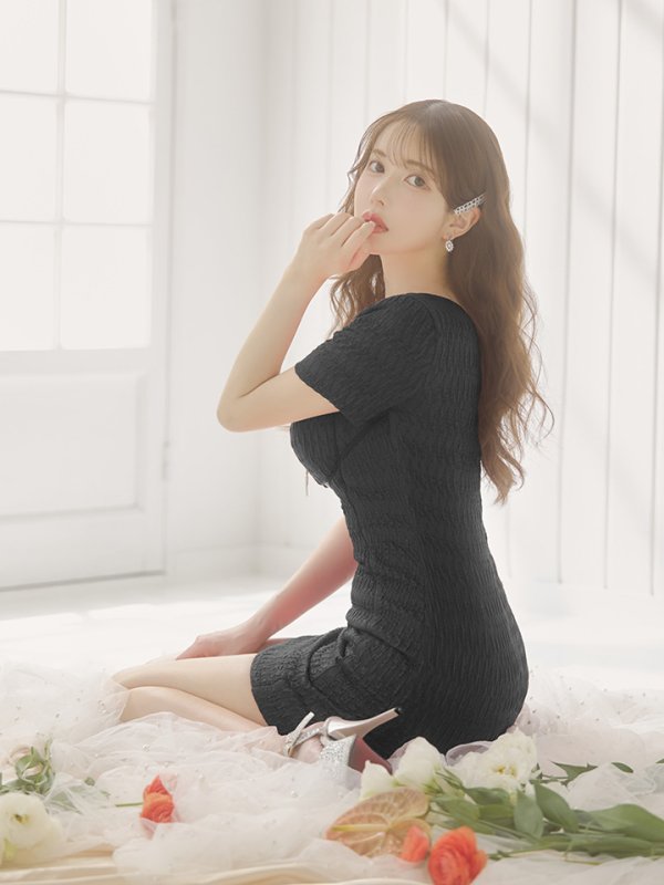 画像14: XSサイズあり【Glossy/グロッシー】バストオープンジッパー/ サイドパイピング/ 半袖/ 袖あり/ タイト/ ミニドレス/ キャバドレス[OF2] (14)