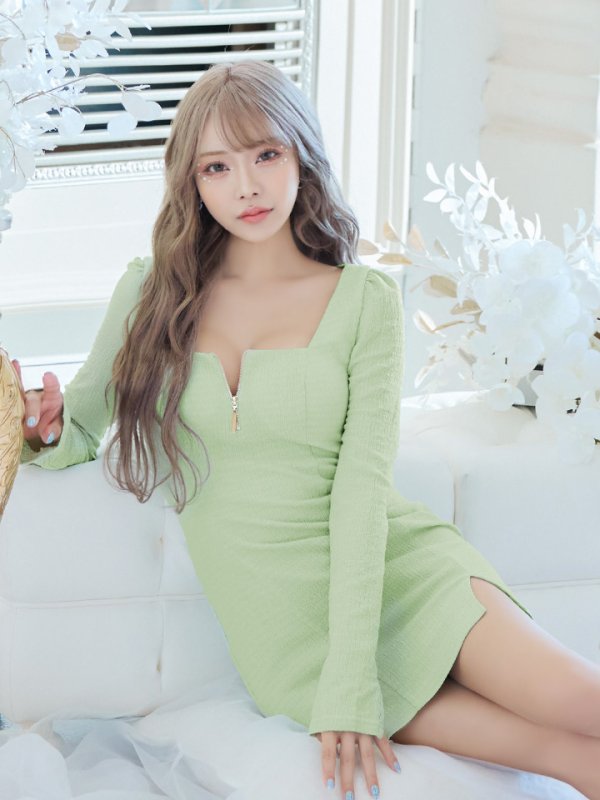 画像2: Lサイズあり【Glossy/グロッシー】フロントジップ/ ロングスリーブ/ 袖あり/ ワッフル/ ワンカラー/ ストレッチ/ タイト/ ミニドレス/ キャバドレス[OF2] (2)